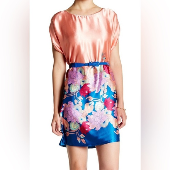 Beautiful block color dress size M -BCBGMAXZARIA - Picture 1 of 4